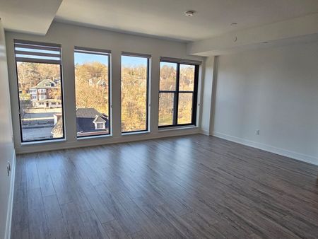 For Lease - 185 Dunlop Street Unit# 622, Barrie, Ontario - Photo 2