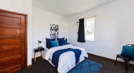 WEST END - 3 BEDROOM - Photo 2