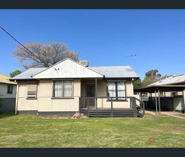 19 Spring Street, Wagga Wagga, NSW 2650 - Photo 1