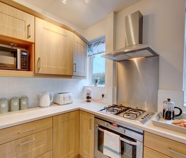 2 Bed Maisonette, Becketts Park Drive, LS6 - Photo 2