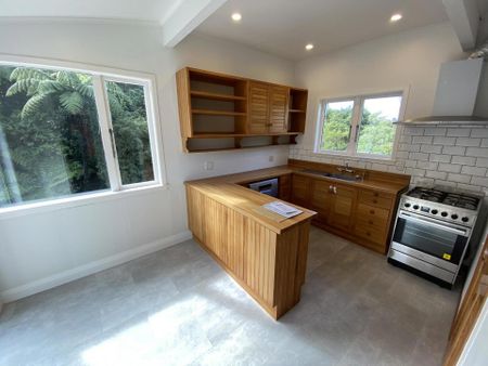 Family home in Ngaio - Photo 5