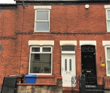 2 Bedroom Terraced House To Let Close to Stockport Town Centre - Photo 6