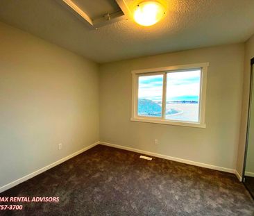 487 Desrochers Boulevard Southwest - Photo 3