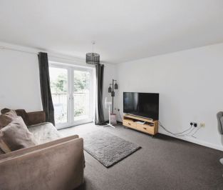 2 bedroom Flat in Flat 26, Leeds - Photo 4
