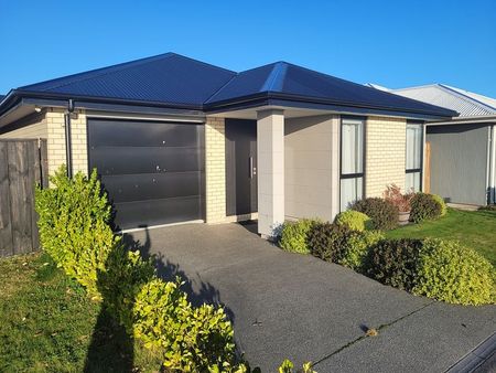 Fully furnished, ready to move in 2 bedroom home - Photo 4