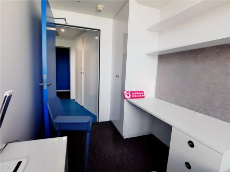 2 Bedroom Apartment - Photo 5