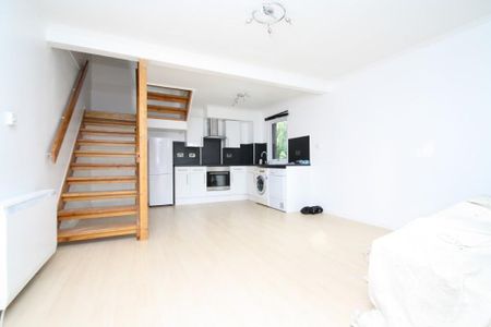 1 bedroom end of terrace house to rent - Photo 4