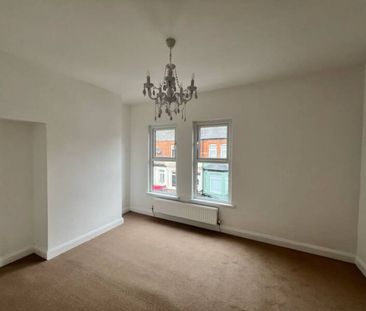 Partly Furnished 2 Bedroom Mid Terrace - Photo 6