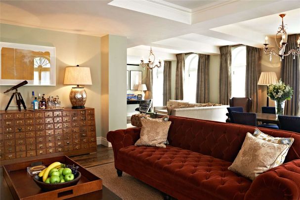 A stunning first floor apartment with a double aspect reception rooms with large windows. Set over and benefitting from the use of Little House by Soho House Group private members club. - Photo 1