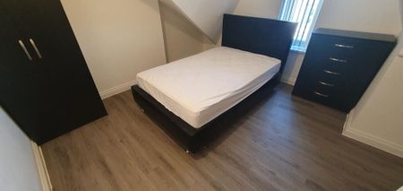 7 bedroom terraced house to rent - Photo 2