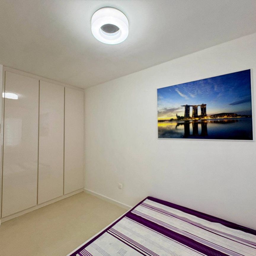 2 Bedroom HDB_THREE_ROOM at Bukit Merah - Photo 1