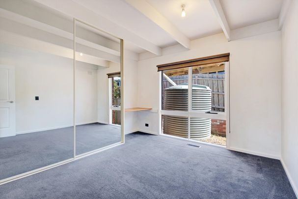 Large Family Home - Photo 1