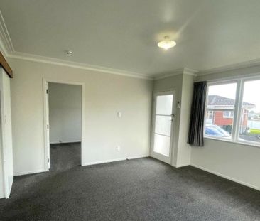2 BEDROOM - REDECORATED - CARPORT - Photo 1
