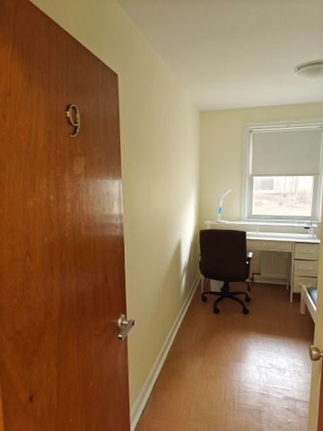For Lease - 374 Central Park Boulevard Unit# Room #9, Oshawa, Ontario - Photo 2