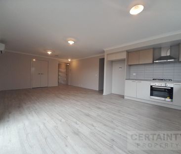 61 Tower St, Thornhill Park, Vic 3335 - Photo 3