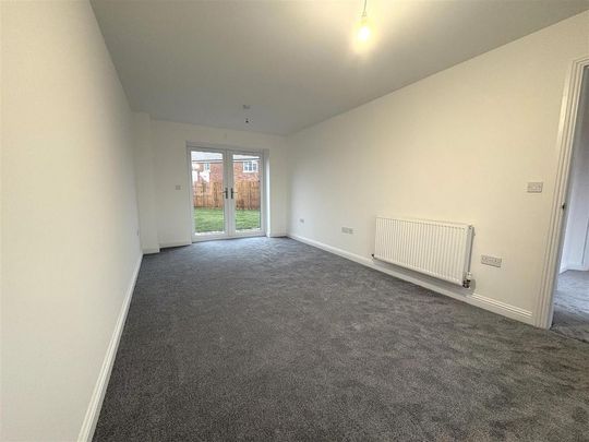 3 bedroom semi-detached house to rent - Photo 1
