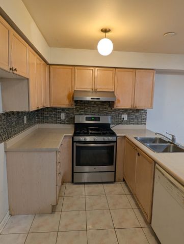 For Lease - 65 Mount Ranier Crescent, Brampton, Ontario - Photo 4