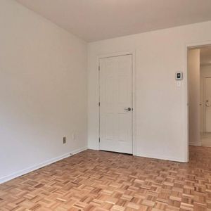 2 CH - 1 SDB - Laval - $1,300 /mo - Photo 2