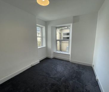 1 bedroom ground floor flat to rent - Photo 2