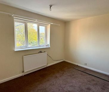 2 bedroom semi-detached house to rent - Photo 2