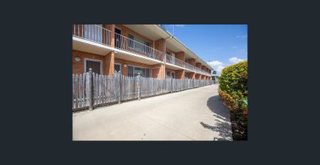 CITY LIVING - Photo 2