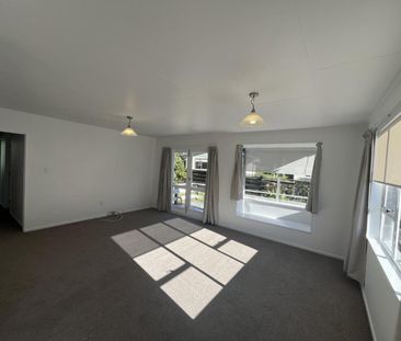 Renovated Three bedroom in Welbourn - Photo 3