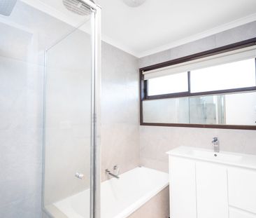 Neat Two-Bedroom Unit in Prime Lalor Location - Photo 1