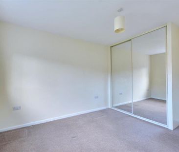 2 bedroom bungalow to rent - Photo 6