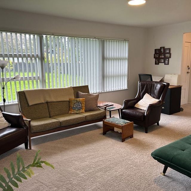 Charming 3BR Home in Wattle Downs! - Photo 1