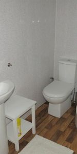 1 bedroom Flat To Let - Photo 4