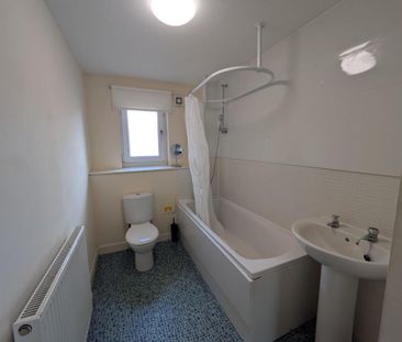 2 bedroom flat to rent - Photo 6