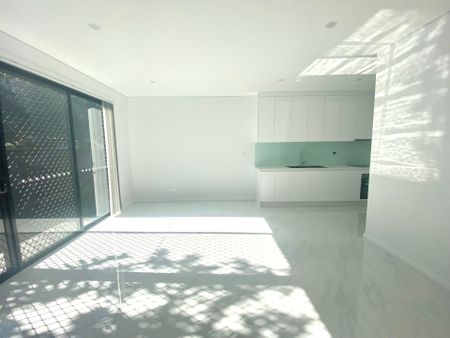 Brand New Duplex: 67 and 67A Deria Street [$1500 EACH] - Photo 3