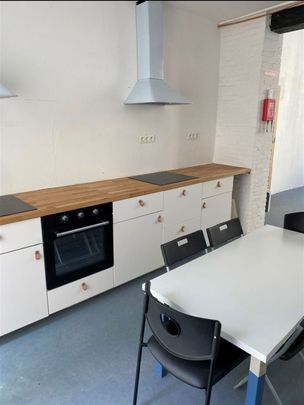 Gemeubelde studentenkamer in hartje Antwerpen - Foto 1