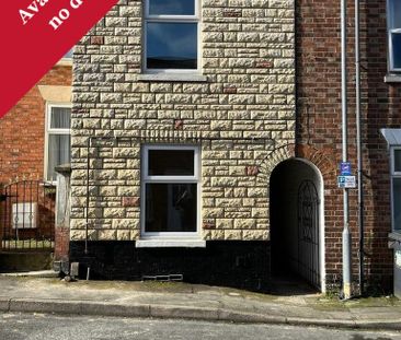 2 bedroom terraced house to rent - Photo 2