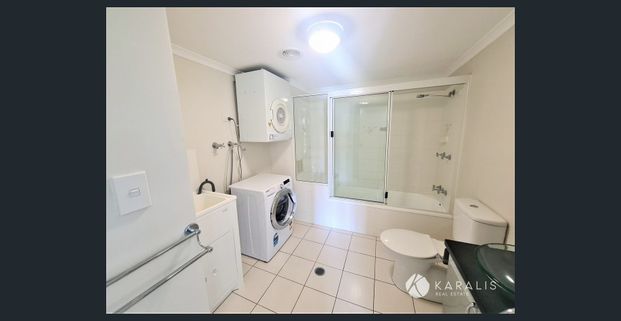 Conveniently Located with in Walking Distance to the Brisbane CBD - Photo 1