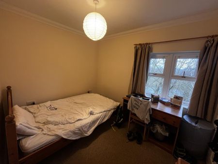 3 bedroom flat to rent - Photo 4