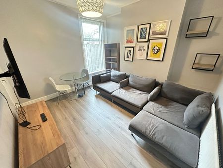 Adelaide Road, Liverpool. - Photo 2