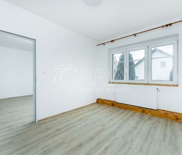 Pronájem rodinného domu 145 m², Arbesova , Slaný - Photo 2