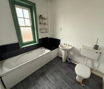 1 bedroom flat to rent - Photo 6