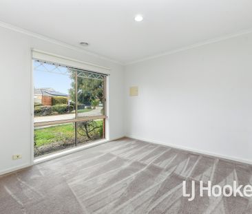 10/35 Narellan Drive, Hampton Park VIC - Photo 6