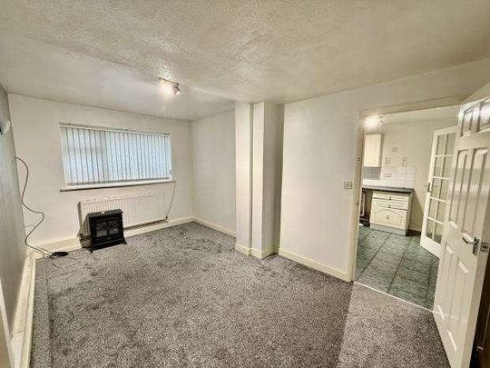 Links Close, Derby, DE24 - Photo 1