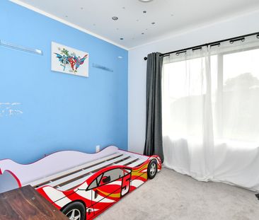 Spacious Family Living - Photo 4