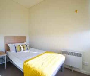 Studio Apartment - Photo 2