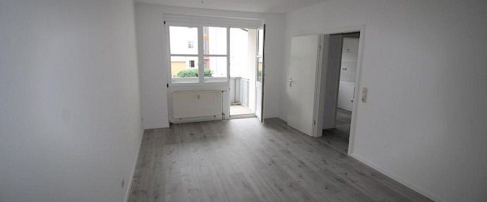 Schöne helle 1 Zimmer Wohnung in Reusa mit Balkon - Photo 1