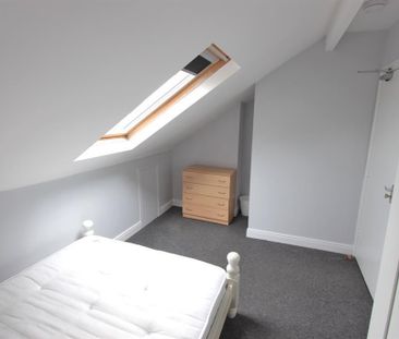4 bedroom terraced house to rent - Photo 6