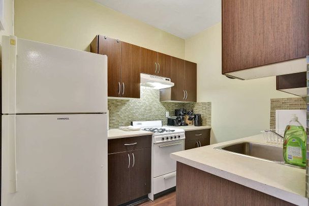 935 Jervis Street apartment — Vancouver, BC (2-Bedroom) - 2 Bedroom - Photo 1