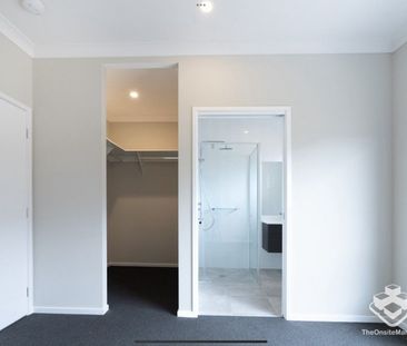 Brand New. 4 Bedder Family Hose unbeatable LOW Price $615 pw - Photo 6