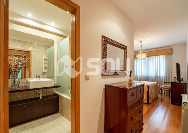 Apartamento T4 em Porto