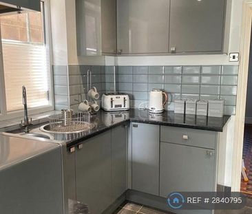 1 bedroom in a house share to rent - Photo 6