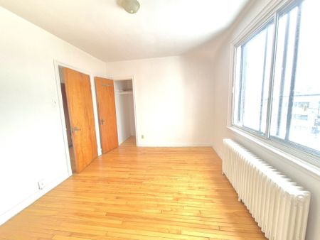 2200 Rue Sherbrooke E., app.6, H2K 1E1, H2K 1E1, Montréal - Photo 2